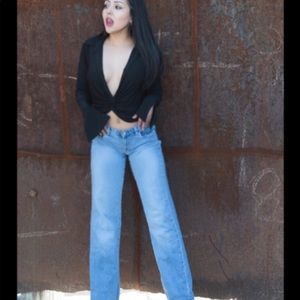 Black sexy plunge crop top